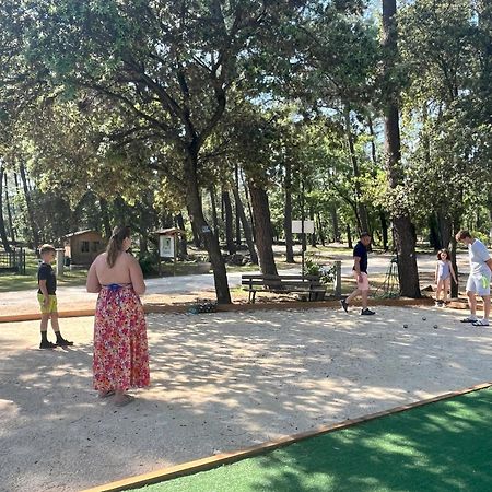 Camping La Simioune En Provence โบลแลน ภายนอก รูปภาพ