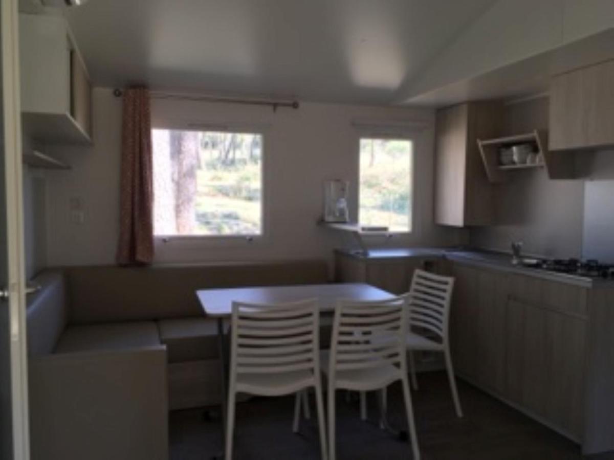 Camping La Simioune En Provence โบลแลน ภายนอก รูปภาพ