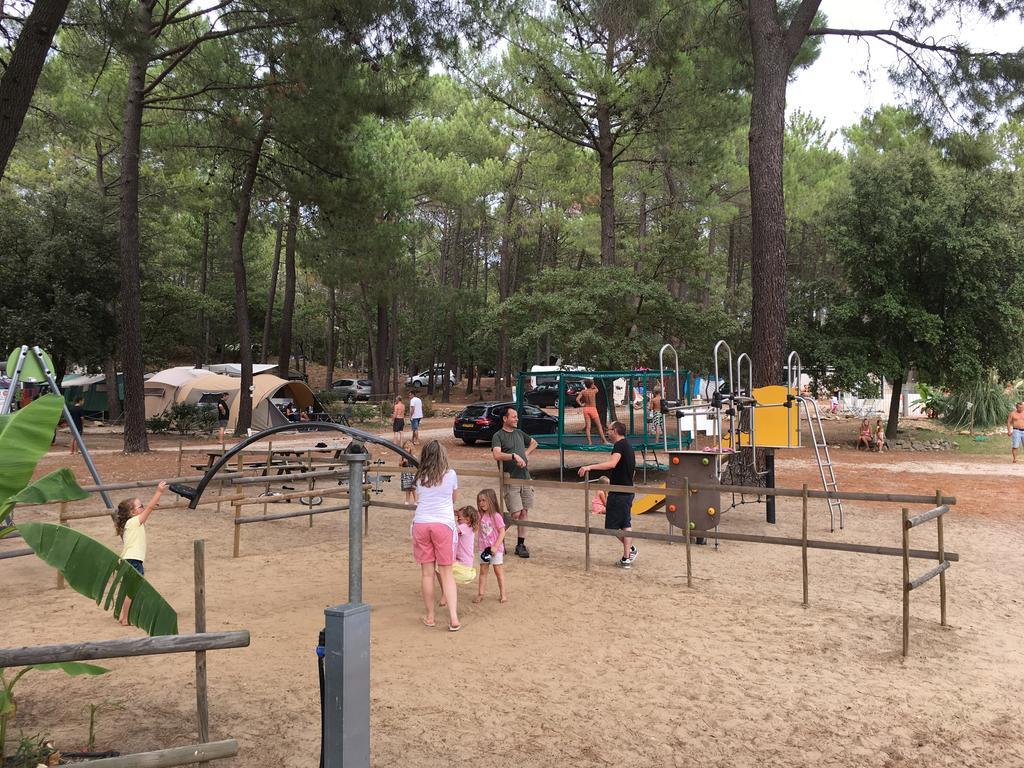 Camping La Simioune En Provence โบลแลน ภายนอก รูปภาพ