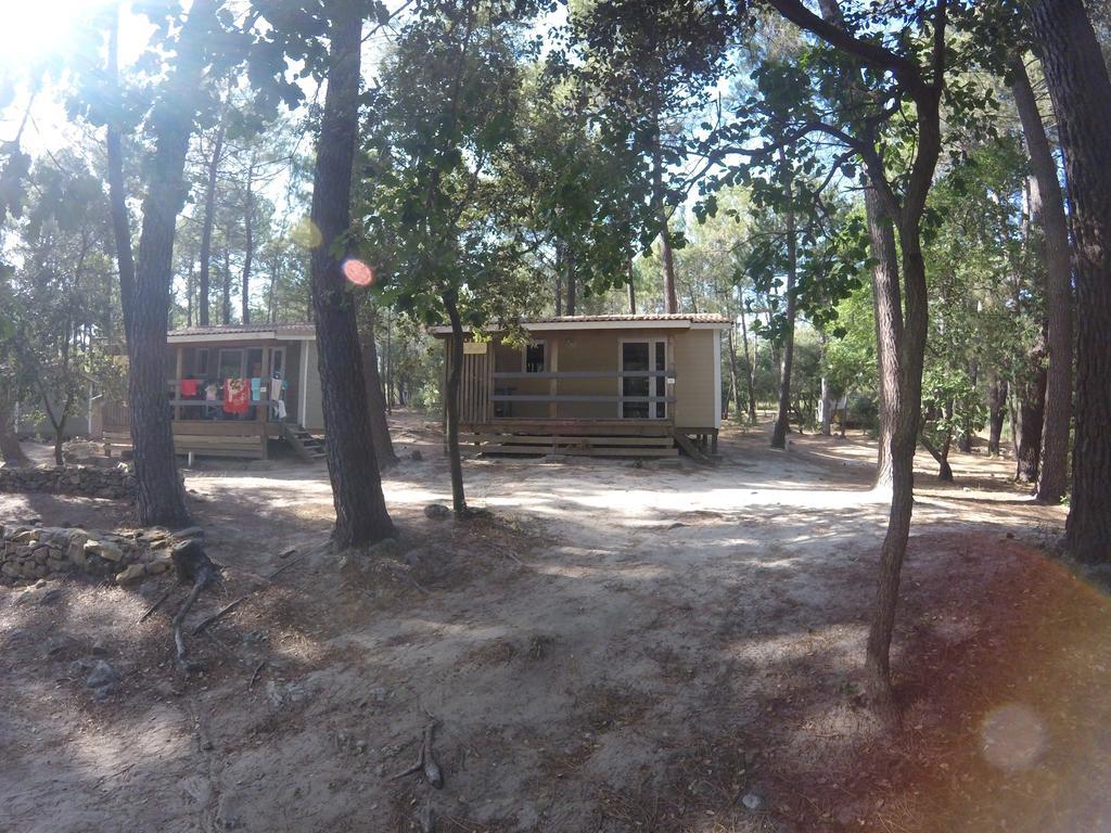 Camping La Simioune En Provence โบลแลน ภายนอก รูปภาพ