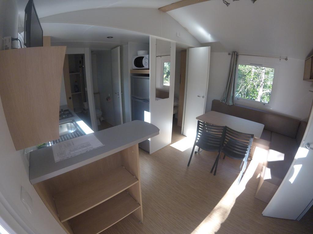 Camping La Simioune En Provence โบลแลน ภายนอก รูปภาพ
