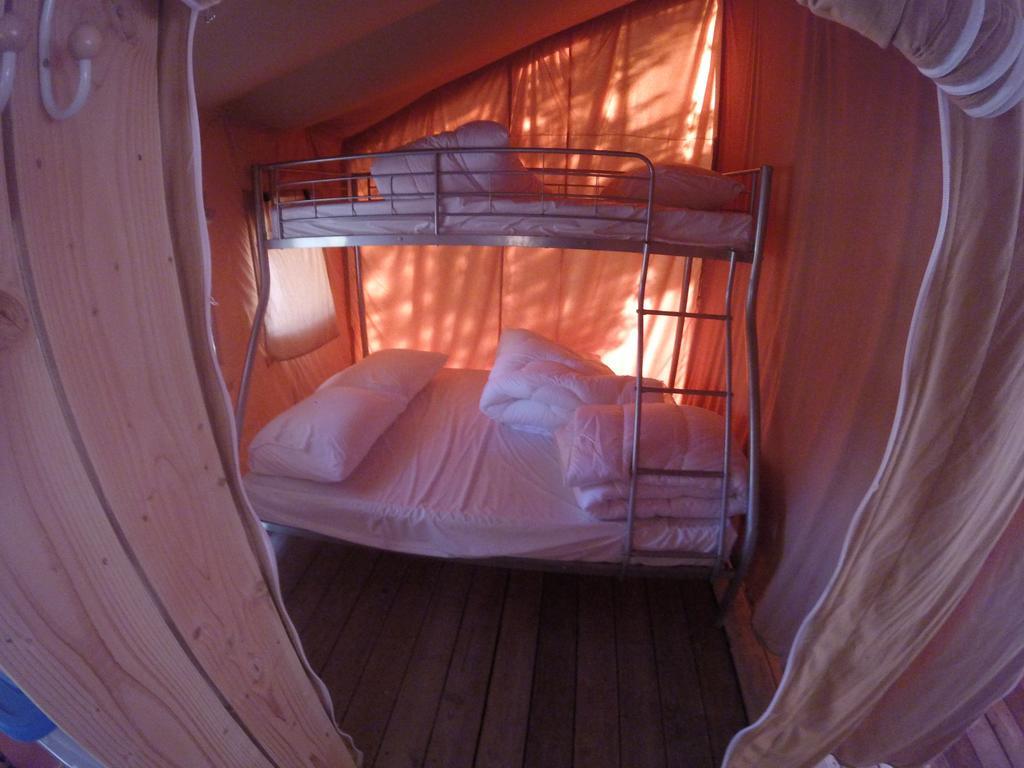 Camping La Simioune En Provence โบลแลน ภายนอก รูปภาพ